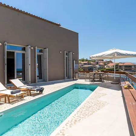 Kormoranos-hydrobates Waterfront Villa