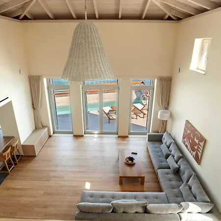 Kormoranos-hydrobates Waterfront La Canée