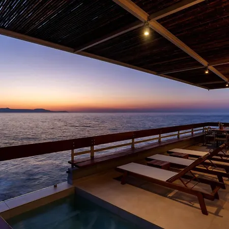 Kormoranos-hydrobates Waterfront *