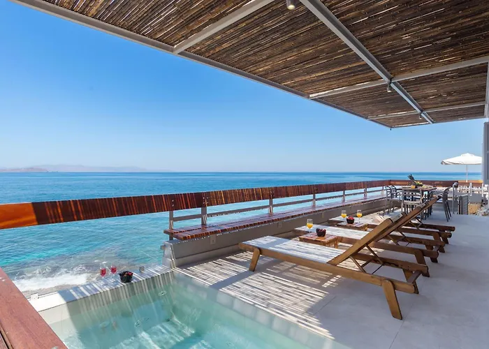 Kormoranos-hydrobates Waterfront Villa *