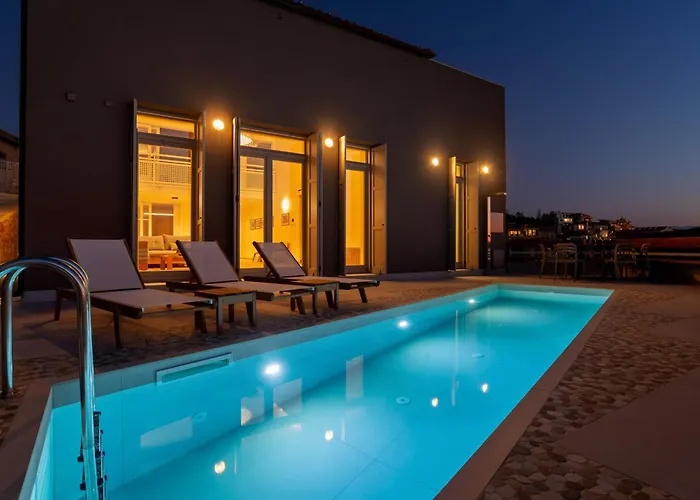 Villa Kormoranos-hydrobates Waterfront La Canea