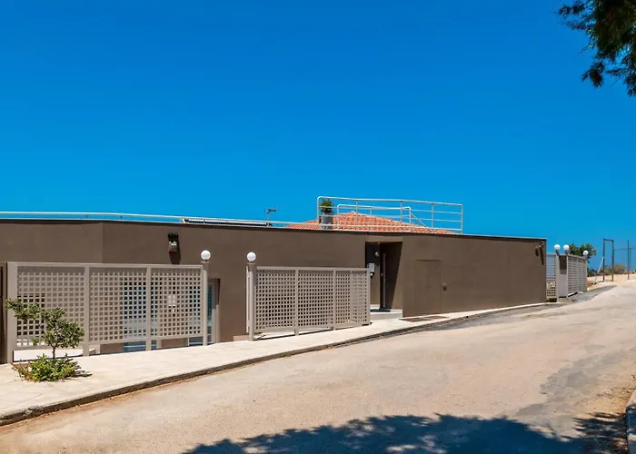 Kormoranos-hydrobates Waterfront *