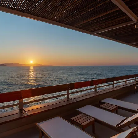 Kormoranos-hydrobates Waterfront