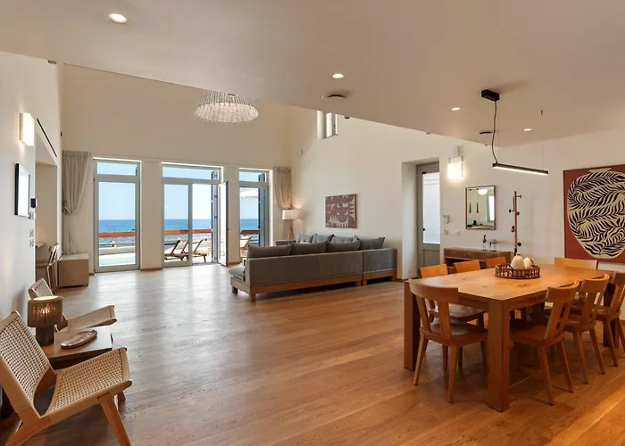 Kormoranos-hydrobates Waterfront Villa