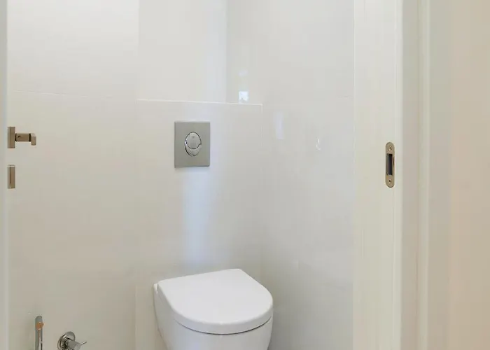 Kormoranos-hydrobates Waterfront *