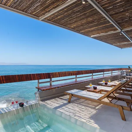 Kormoranos-hydrobates Waterfront Villa *